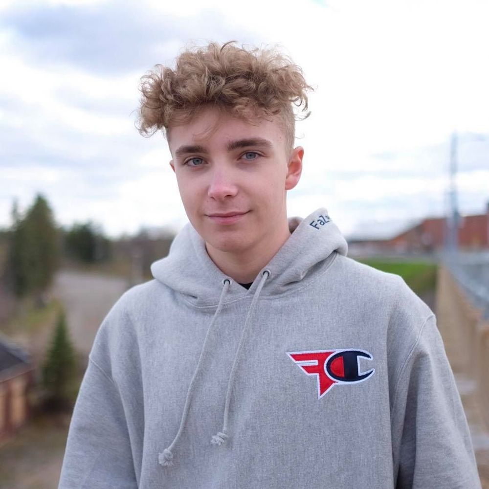 Meet your Posher, Xavier
